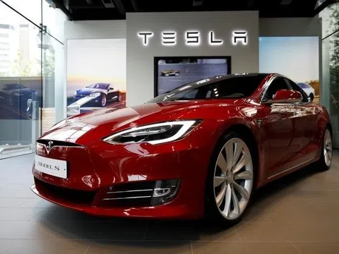 Tesla lãi kỷ lục