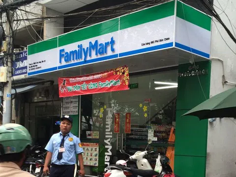 Lẩu ly FamilyMart bị tố có dòi: Cửa hàng thông báo chính thức về vụ việc