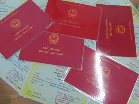 Cắt giảm các chứng chỉ không phù hợp với biên tập viên, phóng viên