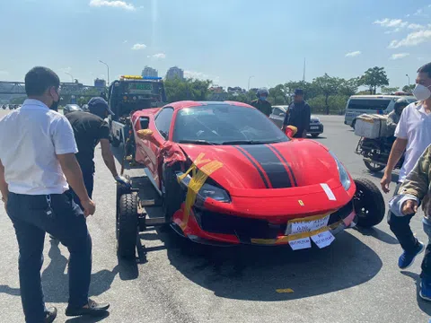 Vụ xe Ferrari đâm xe máy, người điều khiển ô tô đã ra đầu thú