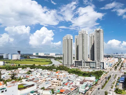 Bất động sản chưa thấy 'ánh sáng cuối đường'