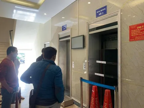 Dân chung cư 'hãi hùng' khi thang máy hết hạn kiểm định vẫn không được bảo trì
