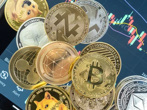 Bitcoin chững đà giảm, Terra Blockchain dừng hoạt động vì 'vỡ trận'