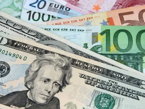 Lần đầu tiên trong 20 năm, đồng Euro gần ngang giá với USD