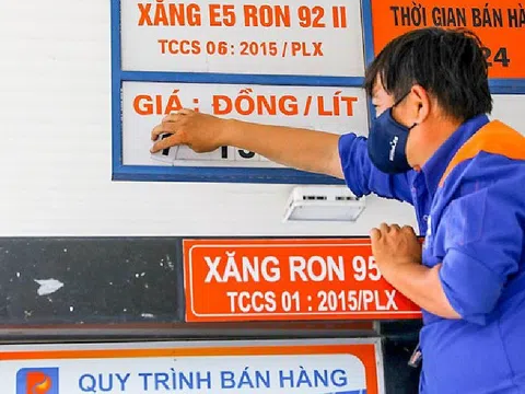 Giá xăng tiếp tục vượt mốc 31.000 đồng/lít?