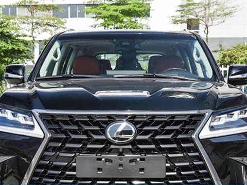 Ngân hàng chật vật thanh lý xe Lexus, mỏ quặng, nhà đất