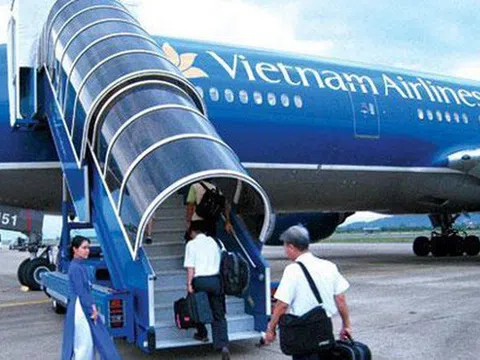 Yêu cầu Vietnam Airlines báo cáo vụ tiếp viên bị tạm giữ tại Australia