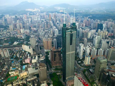 Vì sao Hong Kong bị Thâm Quyến qua mặt?