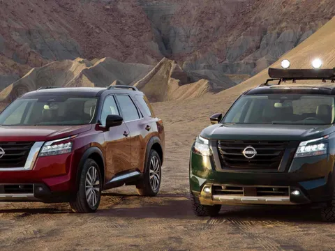 Nissan triệu hồi hơn 300.000 xe SUV Pathfinder do lỗi mui xe
