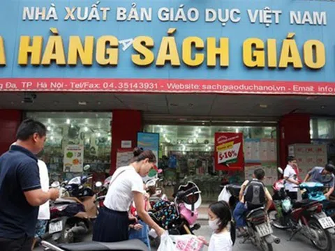 Vì sao người đứng đầu NXB Giáo dục Việt Nam bị kỷ luật cảnh cáo?