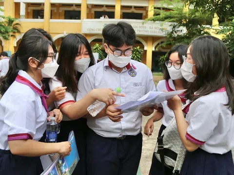 Hơn 1 triệu thí sinh bước vào môn thi ngữ Văn của kỳ thi tốt nghiệp
