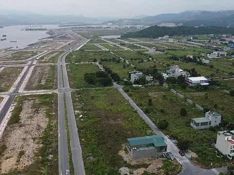 Ngán ngẩm khu đô thị hiện đại ở Quảng Ninh thành... bãi rác