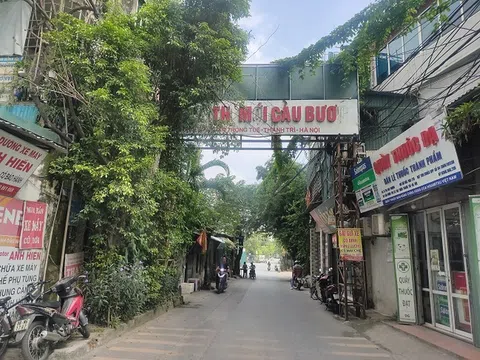 Ám ảnh khu biệt thự tiền tỷ Cầu Bươu hoang lạnh, cỏ dại 'chôn vùi'