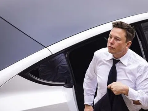 Elon Musk đã kiếm tiền thế nào suốt 30 năm qua