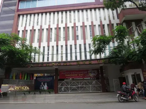 Học sinh trường Ischool ngộ độc cánh gà chiên: Công an vào cuộc