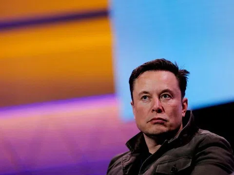 Elon Musk mất vị trí người giàu nhất hành tinh