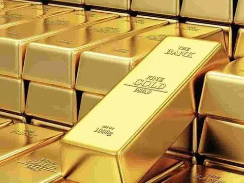 Vàng khởi động tuần mới cao nhất 4 tháng, bitcoin, cổ phiếu vẫn chịu áp lực