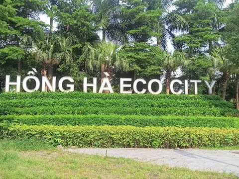 Dự án nhà ở xã hội Hồng Hà Eco City: Rầm rộ rao bán khi vẫn là bãi đất trống