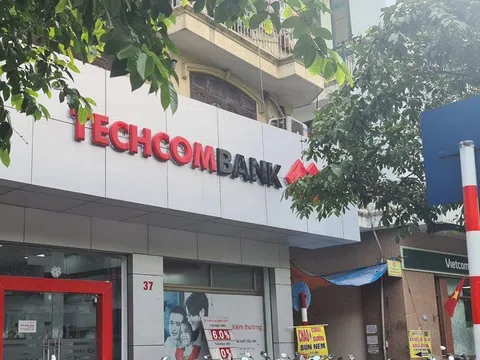 Nhân viên Techcombank bị “tố” đến đòi nợ đã "tẩn"người nhà thượng đế