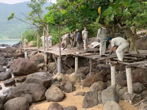 Tháo dỡ hàng chục công trình không phép trên bán đảo Sơn Trà