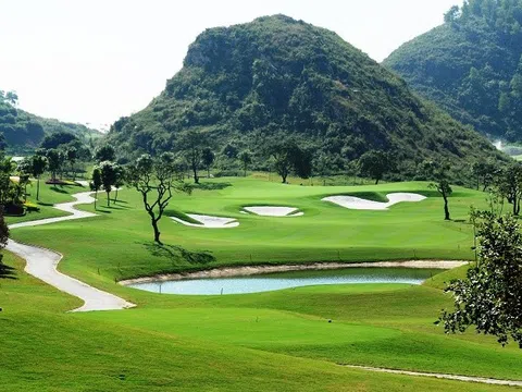 Thu hút toàn người giàu, tại sao kinh doanh sân golf vẫn lỗ?
