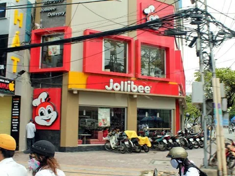 Jollibee chật vật “gồng lỗ”