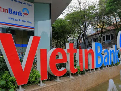 Nhóm ngân hàng tiếp tục đi xuống, cổ phiếu CTG của VietinBank giảm 11% sau hai phiên