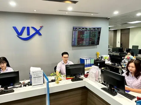 Lợi nhuận giảm sâu, Chứng khoán VIX thay loạt lãnh đạo cấp cao