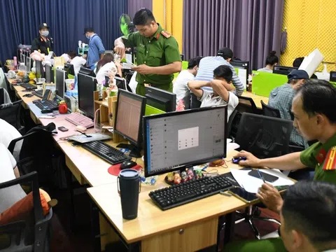 Ngân hàng Phương Đông bị cáo buộc thuê Công ty luật Pháp Việt đòi nợ