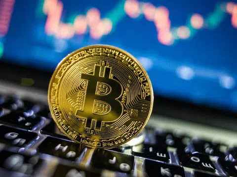 Bitcoin sụt giảm sau khi tăng lên mức cao nhất mọi thời đại