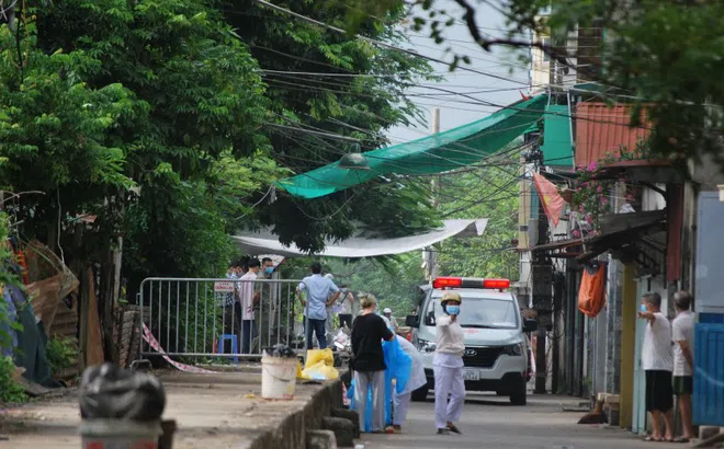 Hơn 700 người liên quan đến 2 ca Covid-19 cộng đồng là nhân viên y tế và thợ làm tóc
