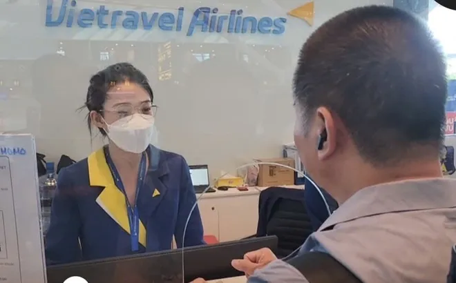 Delay gần 60 tiếng khiến hành khách bức xúc, Vietravel Airlines nói gì?