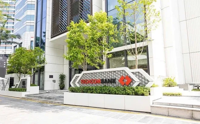 Dẫn đầu về gắn kết khách hàng: Techcombank lập đỉnh thu nhập phí dịch vụ - tăng trưởng hơn 46%